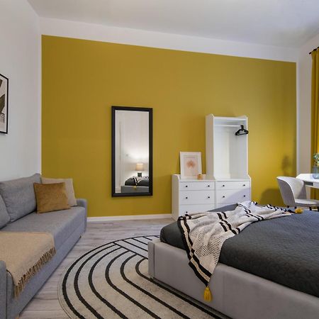 Wawelove Pilsudskiego - 3 Bedroom Apt. With Balcony And Free Parking! Красков Екстериор снимка