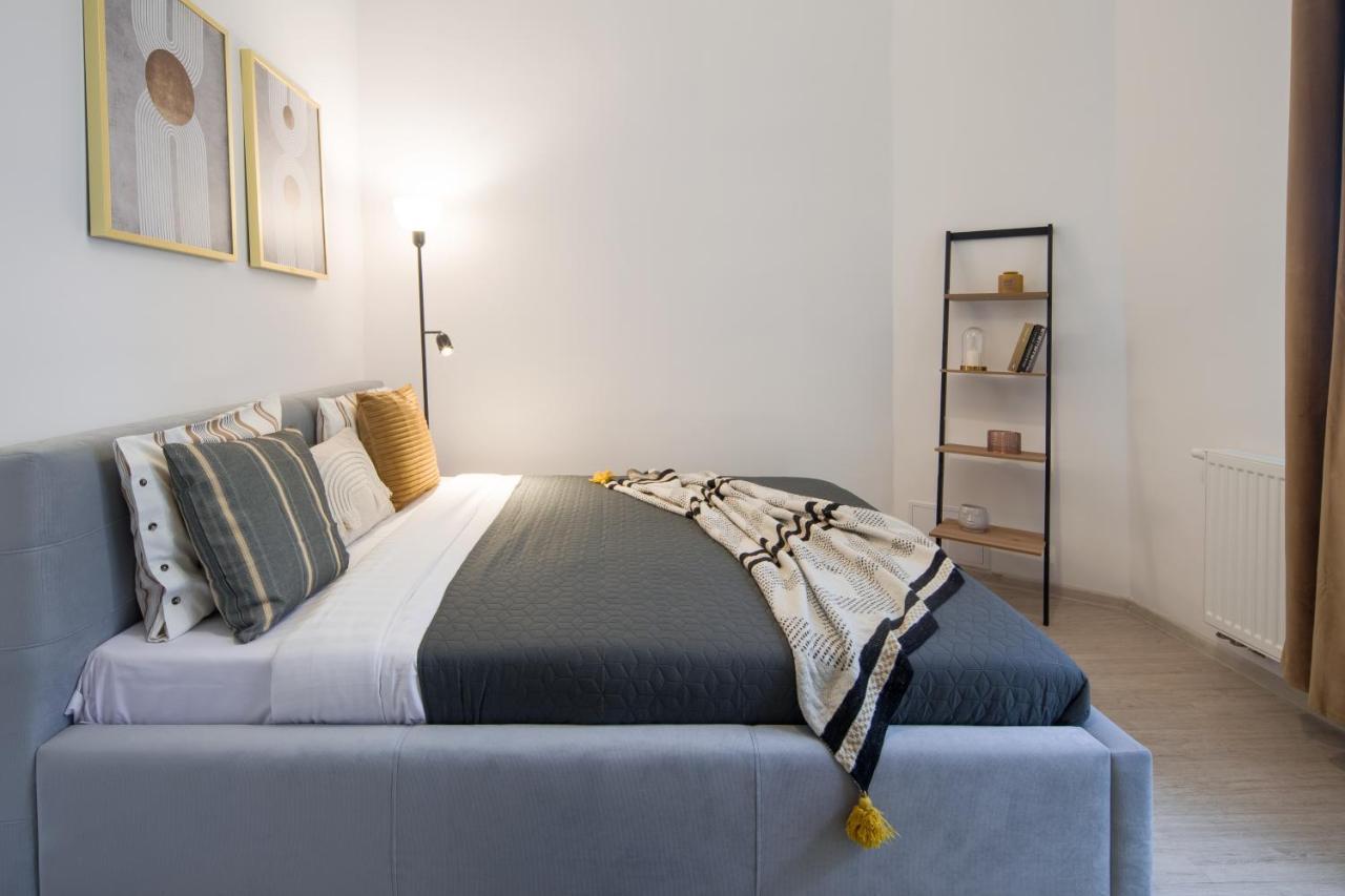 Wawelove Pilsudskiego - 3 Bedroom Apt. With Balcony And Free Parking! Красков Екстериор снимка