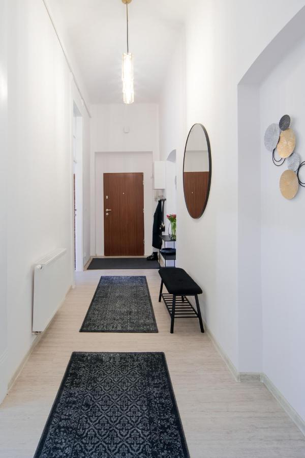 Wawelove Pilsudskiego - 3 Bedroom Apt. With Balcony And Free Parking! Красков Екстериор снимка