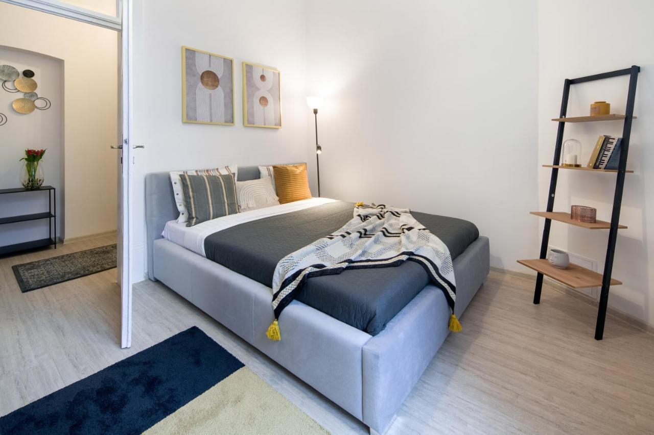 Wawelove Pilsudskiego - 3 Bedroom Apt. With Balcony And Free Parking! Красков Екстериор снимка